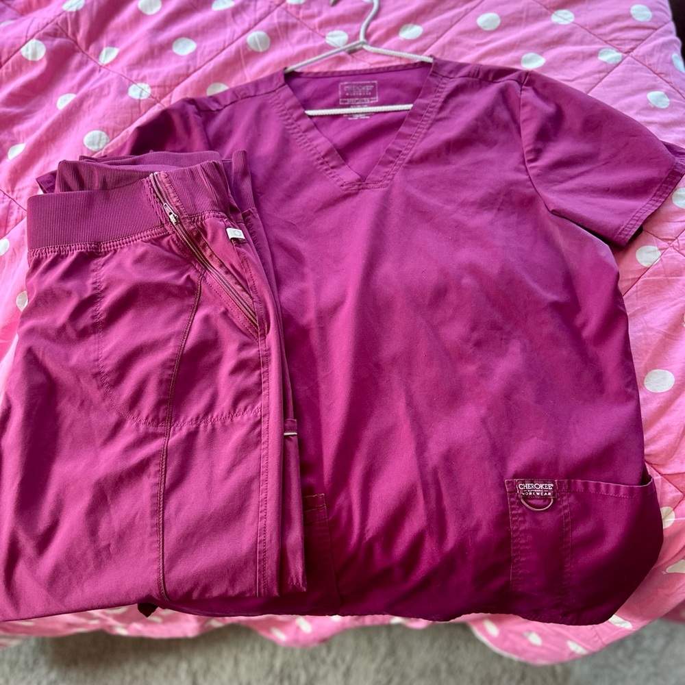 Large Cherokee Wine Scrub Set